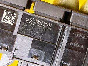 PANEL PRZEŁĄCZNIKÓW ECO PRZYCISK FORD KUGA MK3