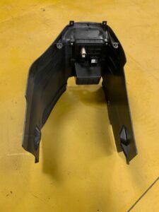 TUNEL ŚRODKOWY OSŁONA AUX USB NISSAN E-NV200 NV200