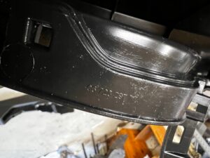 TUNEL ŚRODKOWY SCHOWEK UCHWYT NA KUBEK CUPHOLDER PEUGEOT 208 I A9 EU