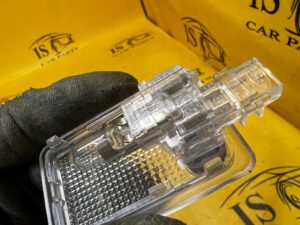 2 X LAMPKA OŚWIETLENIE PODSUFITKI WNĘTRZA LAND ROVER DISCOVERY SPORT V L550