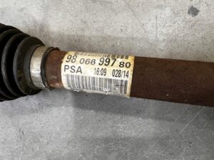 PÓŁOŚ PÓŁOŚKA PRZÓD PRAWY PRAWA PEUGEOT 308 II T9 1.6 E-HDI