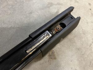 SZYNY ZAPINKA KLAMRA PASA BEZPIECZEŃSTWA FOTELA PRZÓD PRAWY FORD FUSION USA