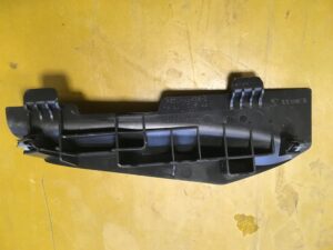 PRAWE MOCOWANIE UCHWYT OSŁONA TYŁ INFINITI Q30