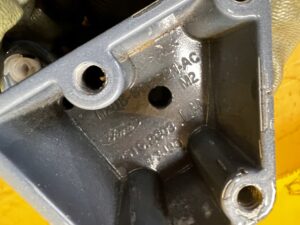 WSPORNIK SŁUPKA A PRZÓD LEWY FORD BRONCO 21- AZURE GREY PEARL