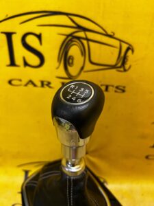 GAŁKA LEWAREK MIESZEK SKÓRA FORD FIESTA MK8