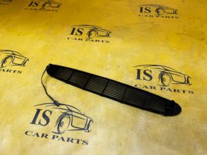 KRATKA GÓRNA CENTRALNA NAWIEWU DESKI KONSOLI CHEVROLET CORVETTE C5 97-04