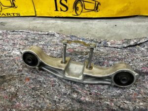 WSPORNIK MOCOWANIE DYFERENCJAŁU TYŁ SUBARU FORESTER VI SL 25-