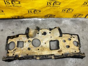 WYGŁUSZENIE ŚCIANY GRODZIOWEJ GRODZI BMW 1 F40