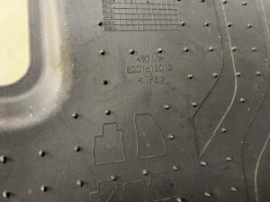 DYWANIKI WYCIERACZKI GUMOWE TYŁ ORYGINALNE RENAULT MEGANE IV HATCHBACK