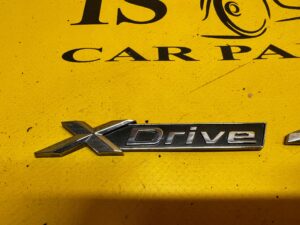 ORYGINALNY EMBLEMAT NAPIS DRZWI PRZÓD xDrive40d BMW X5 F15 X6 F16