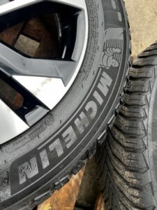 KOŁA FELGI OPONY CAŁOROCZNE PEUGEOT 2008 II 215/60 R17