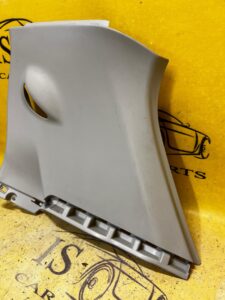 OSŁONA POSZYCIE SŁUPKA C TYLNEGO TYŁ PRAWA PRAWE RENAULT ZOE I Z.E.