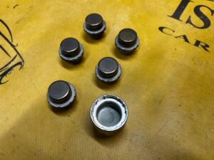 KOMPLET NOWE NAKRĘTKI ZABEZPIECZAJĄCE NA KOŁA FORD BRONCO 21-