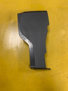 OSŁONA RĘCZNEGO TUNELU ŚRODKOWEGO NISSAN E-NV200