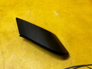 POSZYCIE OSŁONA OBUDOWA SŁUPKA PRZÓD A PRAWY SUBARU FORESTER VI SL 25-