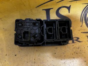 PRZEŁĄCZNIKA REGULACJA ŚWIATEŁ RENAULT KADJAR