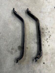 2 X MOCOWANIE UCHWYT OBEJMA ZBIORNIKA PALIWA RANGE ROVER VELAR L560 2.0D