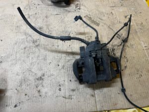 ZACISK HAMULCA HAMULCOWY CZUJNIK ABS TYŁ PRAWY MERCEDES CLS W218 3.0 CDI