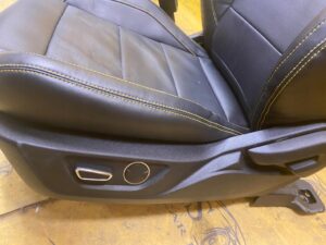 KOMPLET FOTELI WNĘTRZE KANAPA BOCZKI PODUSZKI FORD MUSTANG MK6 VI 6