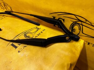 KOMPLET RAMIONA RAMIĘ WYCIERACZEK WYCIERACZKI PRZÓD PEUGEOT 308 II T9 EU