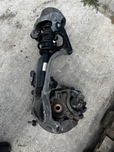 NOGA ZWROTNICA AMORTYZATOR MCPHERSON PRZÓD LEWY PEUGEOT 508 I 2.0 2.2 HDI