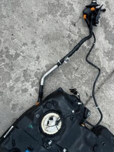 KOMPLET ZBIORNIK BAK POMPA WLEW PALIWA MERCEDES GL X166 4.7 V8 4MATIC 4X4