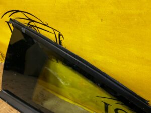 SZYBA KAROSERYJNA BŁOTNIKA TYŁ LEWY FORD MUSTANG VI MK6 S550 GT 5.0 2016R