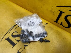 8 X ŚRUBA KOLEKTORA SSĄCEGO M6X33,5 BMW B36 B38 B46 B47 B48 NOWA OEM