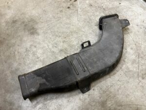 KANAŁ TUNEL PRZEWÓD POWIETRZA PRZÓD PRAWY DACIA DUSTER II