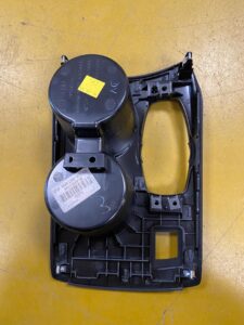 PANEL DEKOR CUPHOLDER TUNEL ŚRODKOWY INFINITI Q30