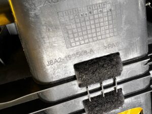 OSŁONA ZAŚLEPKA MOCOWANIE RANGE ROVER VELAR L560