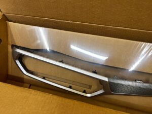 LISTWA DEKOR KONSOLI DESKI ALU TETRAGON BMW 2 G42 3 G20 4 G26 G82 NOWA OEM