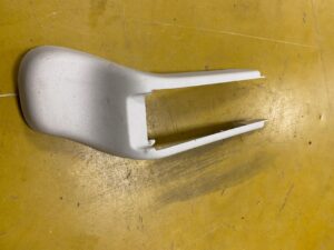 OSŁONA ZAŚLEPKA PROWADNICY FOTELA INFINITI Q50