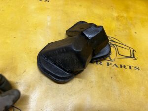 OSŁONA OBUDOWA WYGŁUSZENIE SŁUPKA PRZÓD A LEWY MERCEDES GLS X166