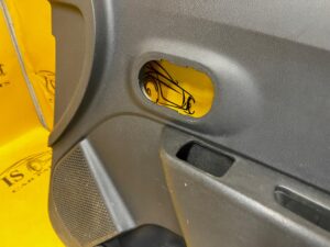 BOCZEK TAPICERKA DRZWI PRAWY PRZÓD DACIA DOKKER EU