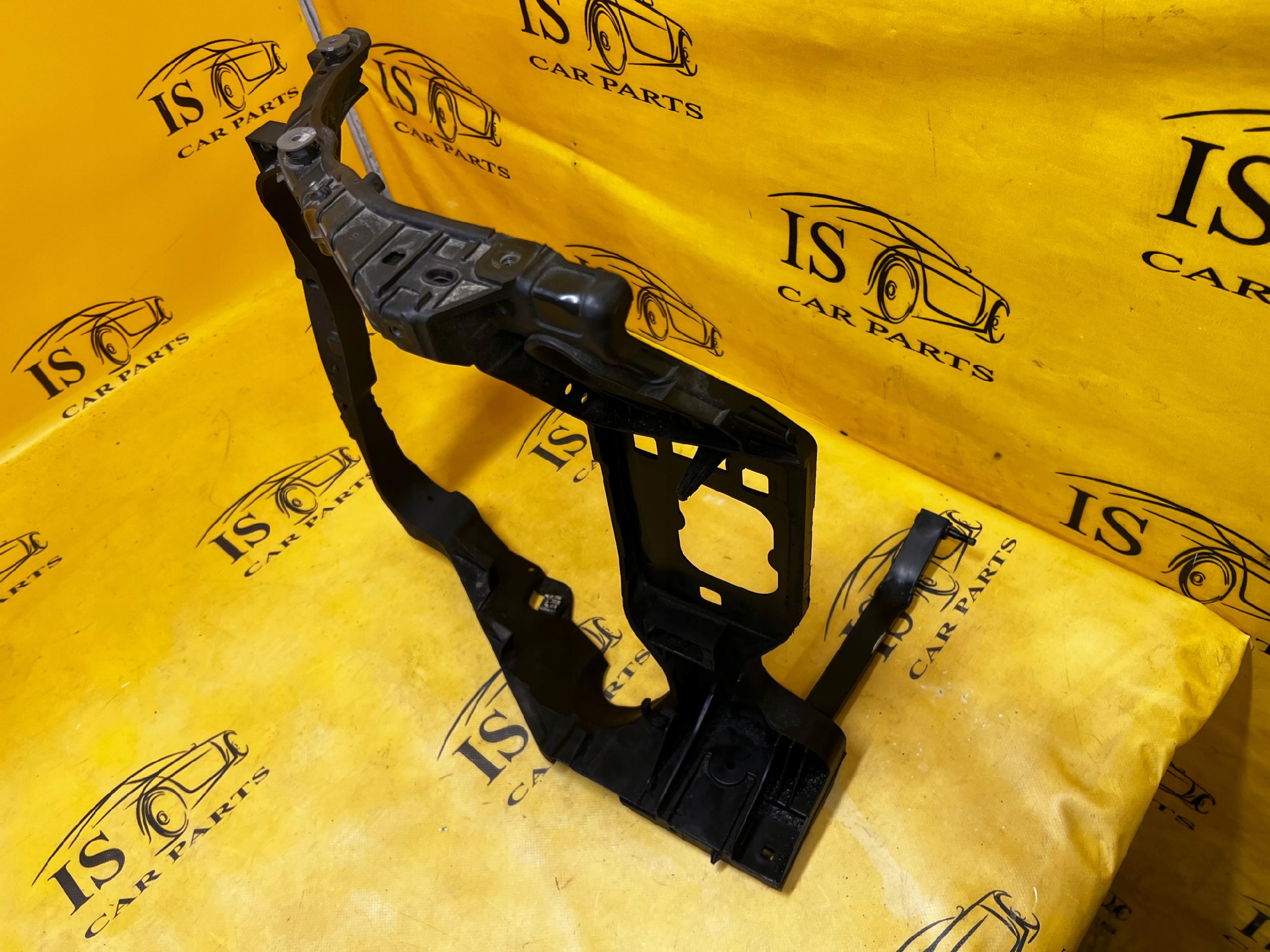 OKULAR WZMOCNIENIE ZDERZAKA PASA PRZÓD PRAWY PORSCHE MACAN 95B