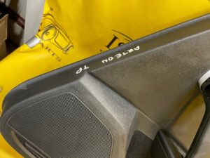 BOCZEK TAPICERKA DRZWI PRAWY TYŁ VOLKSWAGEN ARTEON