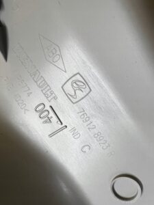 POSZYCIE OSŁONA OBUDOWA SŁUPKA PRZÓD A LEWY DACIA LODGY LIFT DOKKER EU