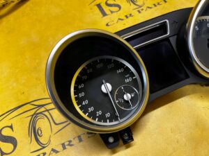ZEGARY LICZNIK PRĘDKOŚCIOMIERZ OBROTOMIERZ MERCEDES GL X166 USA