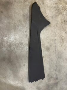 TAPICERKA BOCZEK LISTWA TUNELU ŚRODKOWEGO LEWA JAGUAR XE X760 XF X260