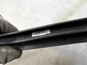 USZCZELKA DRZWI TYŁ LEWA LEWY MERCEDES CLS W218 SHOOTING BRAKE