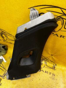 OSŁONA POSZYCIE SŁUPKA B ŚRODKOWEGO LEWE PORSCHE CAYENNE COUPE 9Y3 9Y0