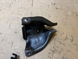 KOMPLET OSŁONA PODUSZKI SILNIKA LEWA PRAWA PORSCHE MACAN 95B