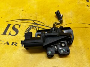 ZAMEK SIŁOWNIK RYGIEL KLAPY BAGAŻNIKA CHEVROLET CORVETTE CABRIO C5 97-04