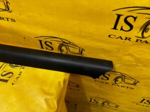 OSŁONA NAKŁADKA LISTWA PROGOWA PRAWY PRAWA CHEVROLET CORVETTE C5 97-04