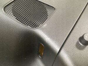 PRAWY BOCZEK TAPICERKA BAGAŻNIKA INFINITI Q30