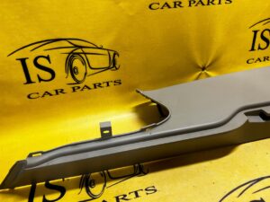 BOCZEK BAGAŻNIKA LEWY RANGE ROVER VOGUE L405