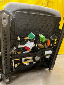 FOTEL SIEDZENIE PASAŻERA WENTYLOWANY AIRBAG PODGRZEWANY LR EVOQUE II L551