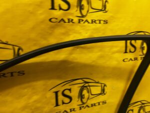 LISTWA RAMKA SZYBY DRZWI PRZÓD PRAWA PRAWY INFINITI M25 M35 M37 M45 M56 Q70