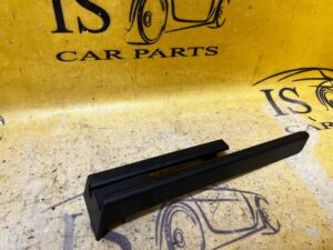 OSŁONA PROWADNICY SZYNY FOTELA PRZÓD PRAWY PORSCHE PANAMERA 970 I LIFT